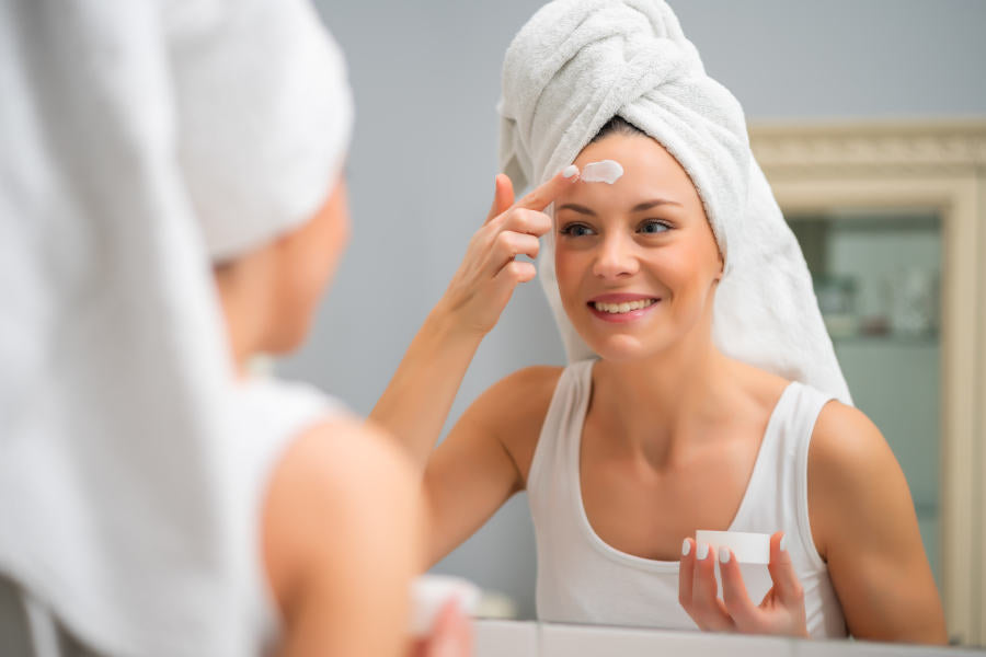 Moisturizer Hacks untuk Dapatkan Hasil Complexion Lebih Dewy