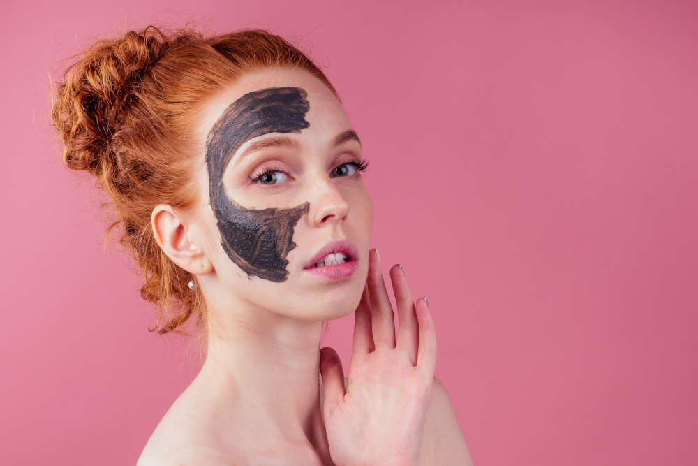 6 Cara Menghilangkan Flek Hitam Menggunakan Bahan Alami dan Skincare