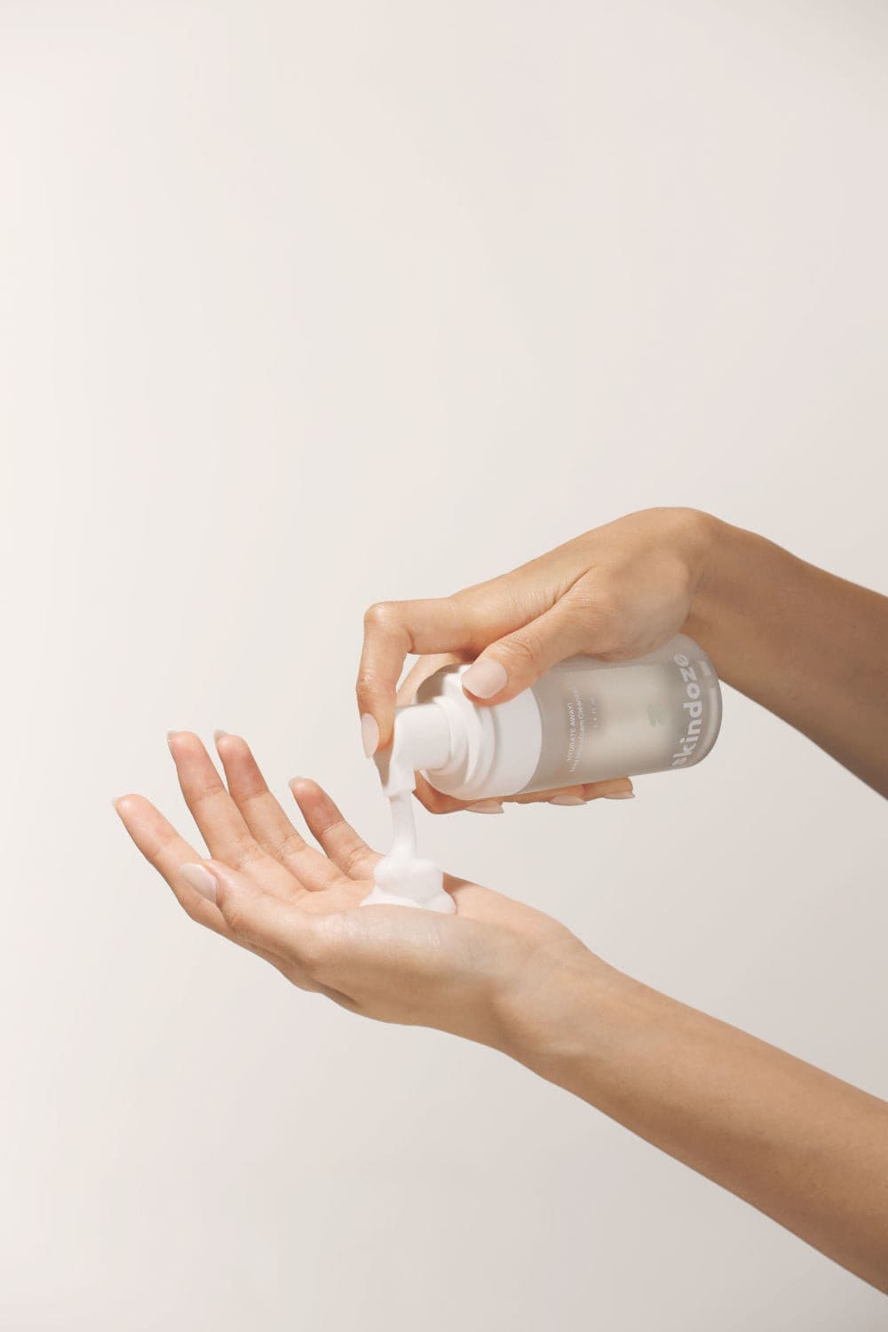 HYDRATE AWAY! Mild Microfoam Cleanser.